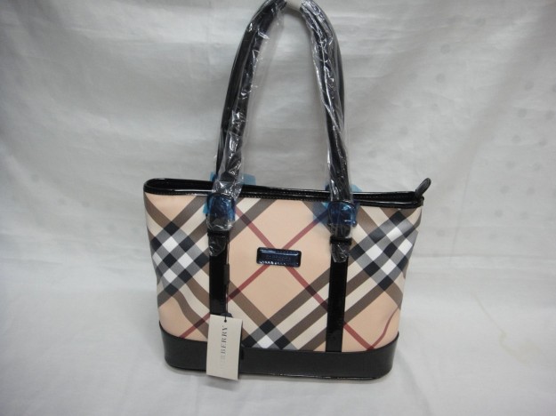 Borse burberry imitazioni