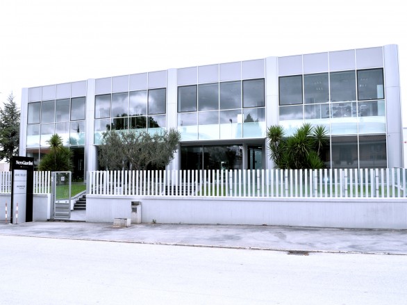 Outlet nero giardini milano